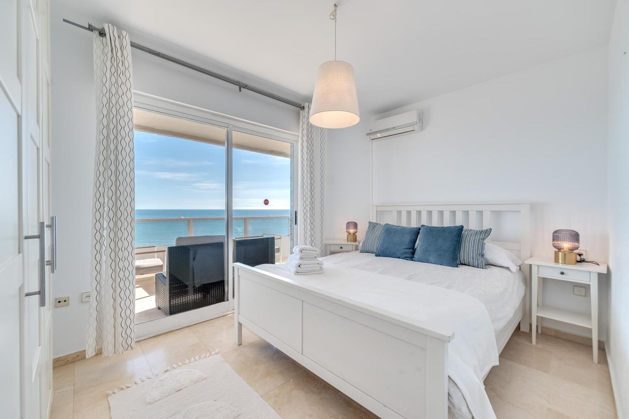 Lxr La Carihuela Sea Views 3Hab Lägenhet Torremolinos Exteriör bild