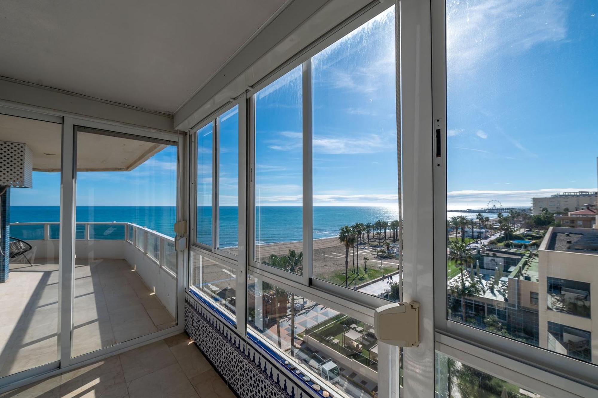 Lxr La Carihuela Sea Views 3Hab Lägenhet Torremolinos Exteriör bild
