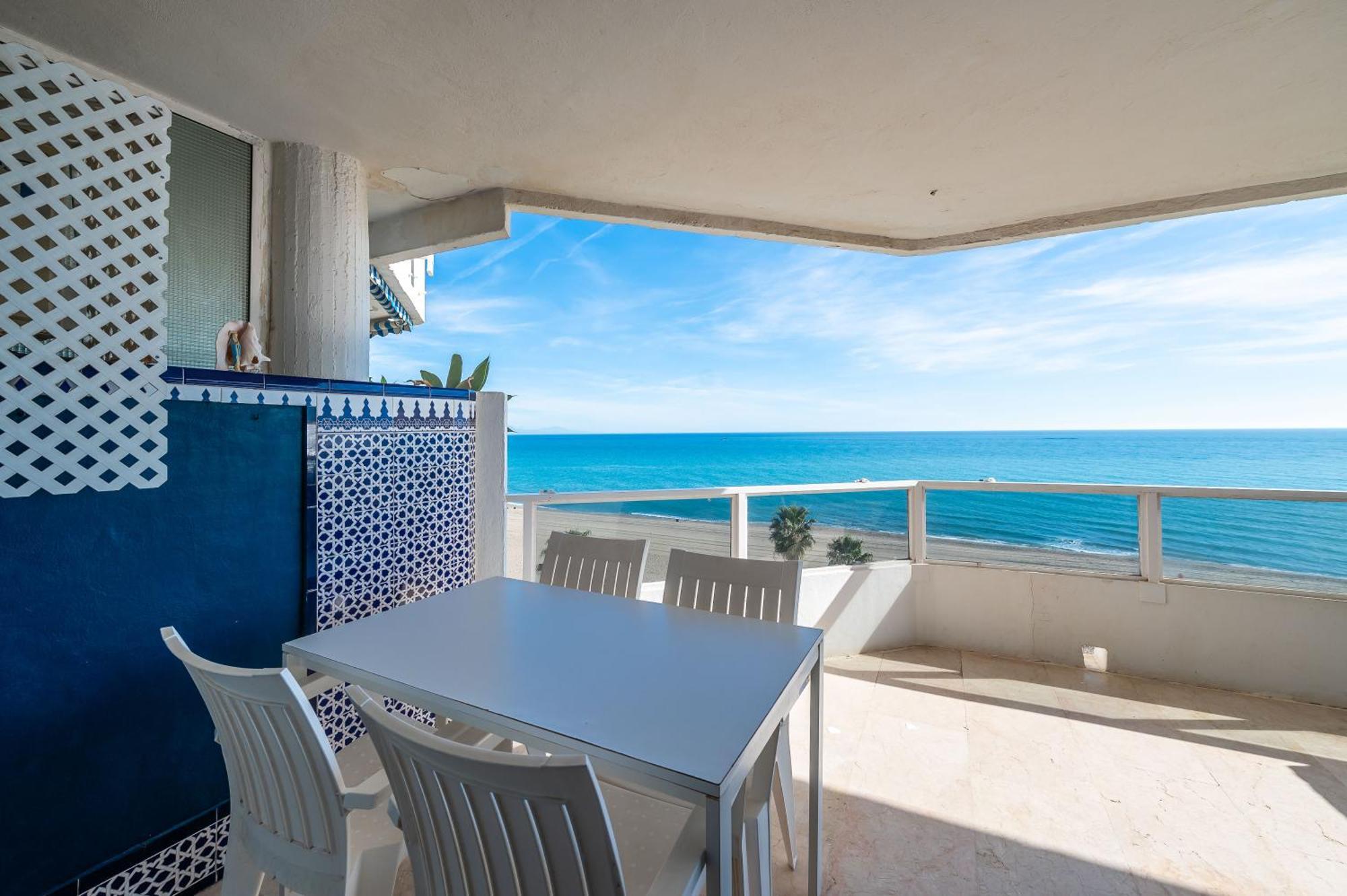 Lxr La Carihuela Sea Views 3Hab Lägenhet Torremolinos Exteriör bild